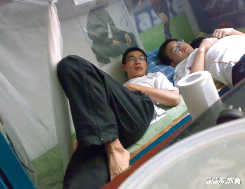 万达|为啥大学生宁愿花2000在外租房,也不住600的宿舍?原因无非这3点