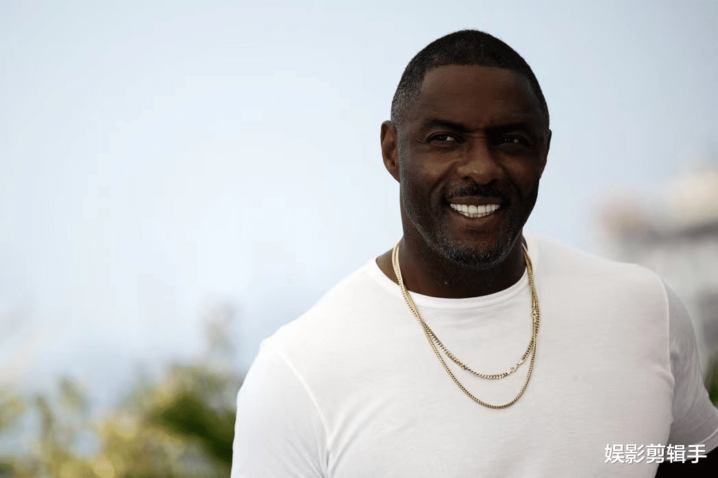 亨利·卡维尔|“超人”亨利·卡维尔，社交平台上被嫌弃太老，引发外国网友争议