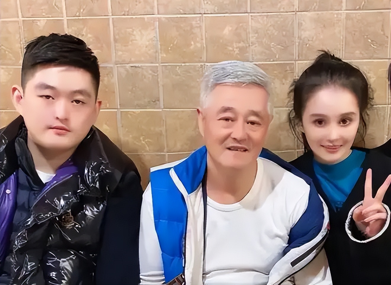 赵本山|赵本山儿子豪掷260万买狗,被质疑炫富败家,霸气回怼没花爸爸钱