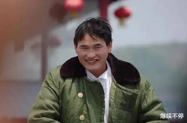 陈萌|陈萌恐成第2个陈亚男？婚纱照被爆出，女方表情满满嫌弃