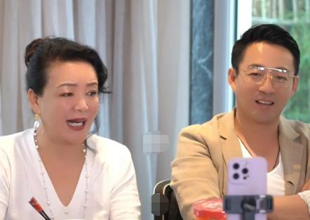 张兰|不提大S，直播间人气暴跌10倍，张兰接受采访，说出自己的担忧