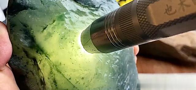 翡翠|翡翠的寓意和象征是什么？