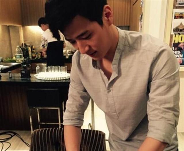 参观魏千翔住的豪宅，家里设有健身房坚持健身，难怪身材这么好