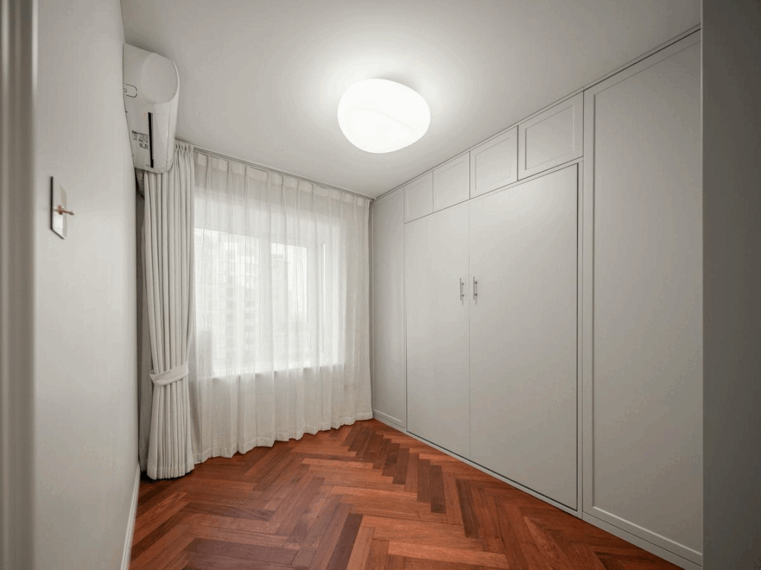 全屋改造丨2人1猫110㎡两室拆改方案,6步改出中古风大格局