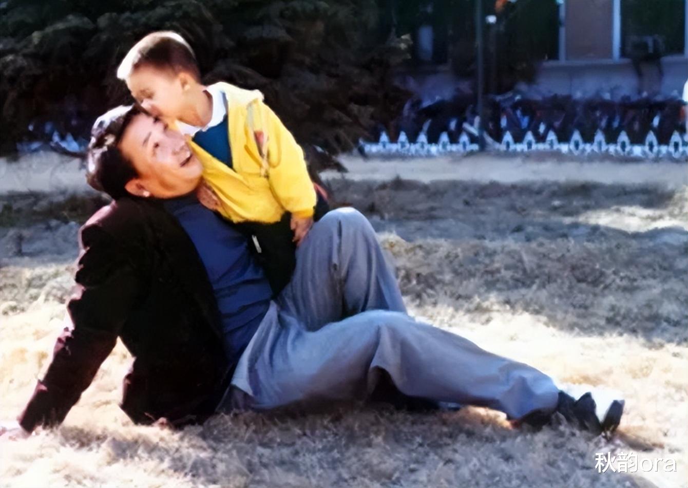 姜昆|姜昆：24年前，不顾妻子反对收养6岁孤儿，如今养子成了他的骄傲