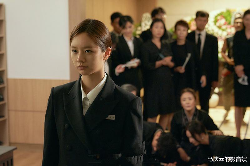 以一当百的管家|《以一当百的管家》首播,李惠利李濬荣主演,有趣的奇幻爱情剧