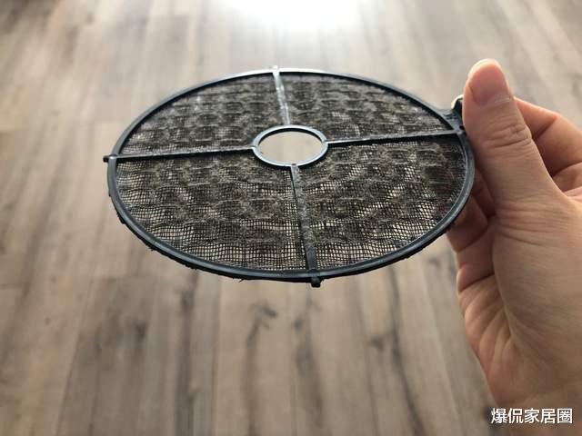 家里总有“毛絮”？跟日本阿姨学妙招，不用吸尘器，毛絮自动消失