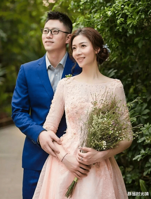 魏秋月|“中國(guó)女排排花”魏秋月：與老公15歲就相識(shí)，卻因郎平走到一起