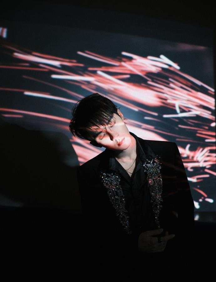 檀健次|天赐的声音：《眉飞色舞》《丑人多作怪》，又蛊又撩的檀健次来了