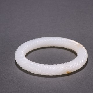 |回流 和田玉螺纹手镯