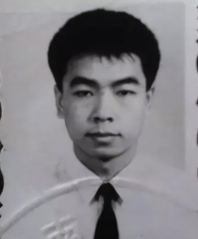 王挺|半路出家的9位演员，入行前是司机、刑警、老总，演技不输科班生