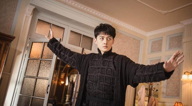 胡耘豪|众星百态：被罚722万、餐厅被查、出轨被捶、满屋古董、感染肺炎