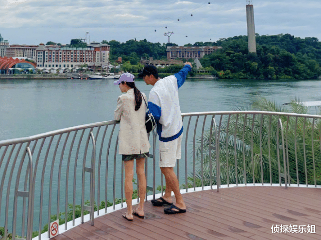 于晓光|秋瓷炫于晓光七夕节合体撒糖，夫妻亲密依偎甜蜜满分，越来越幸福