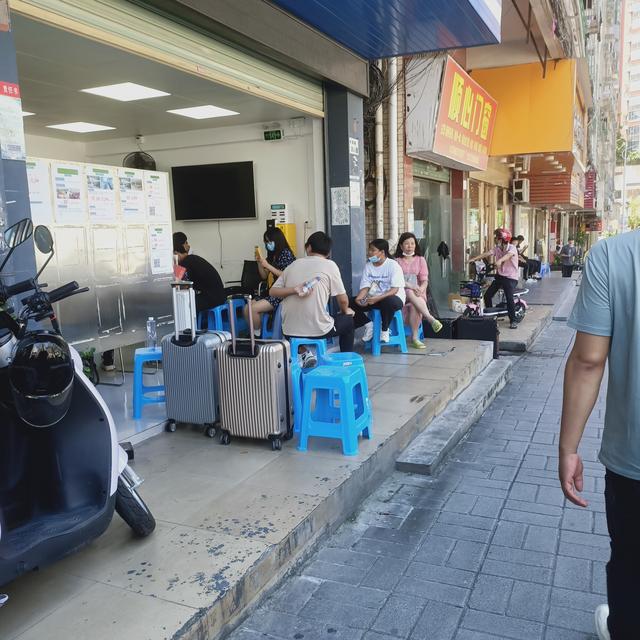 深圳市|深圳工厂老板:现在00后找工作只问一个问题,与工资无关