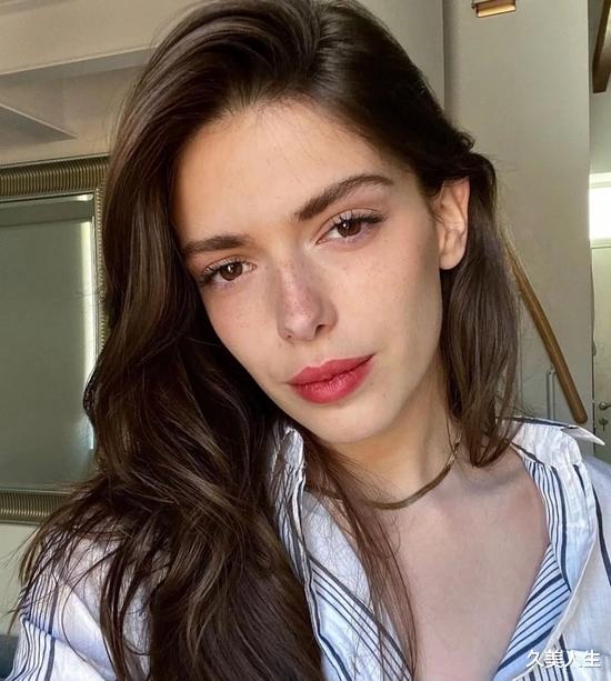 防晒 从妆造到护肤都在向《减法法则》靠拢 还顺便治好了我乱剁手的毛病？