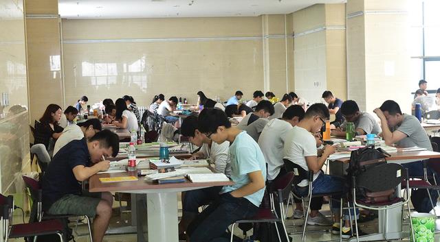 上饶|公务员考试中，为什么很少有985、211的大学毕业生？并非是瞧不上