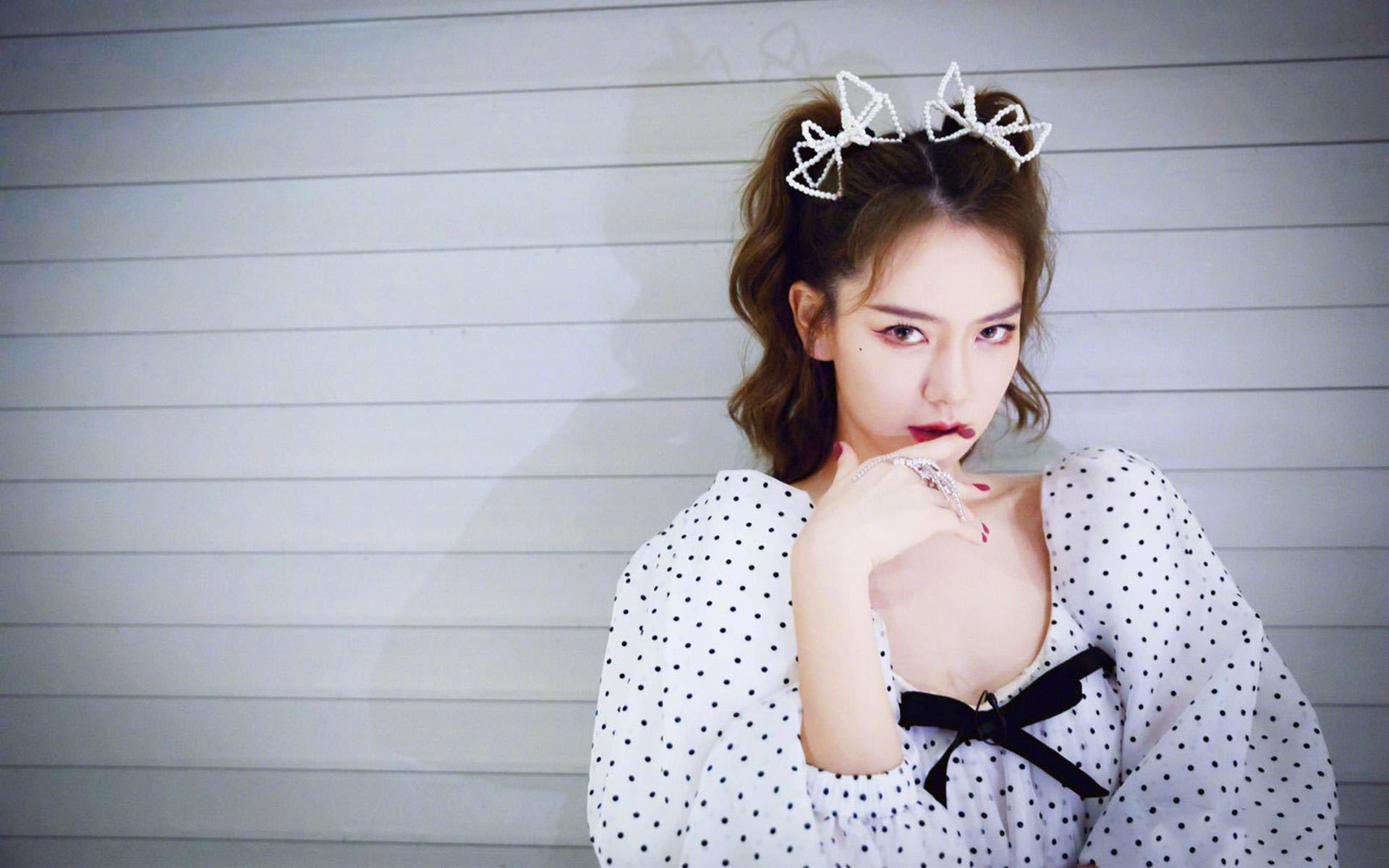 戚薇|戚薇疑似漏税偷税，重蹈薇娅覆辙？