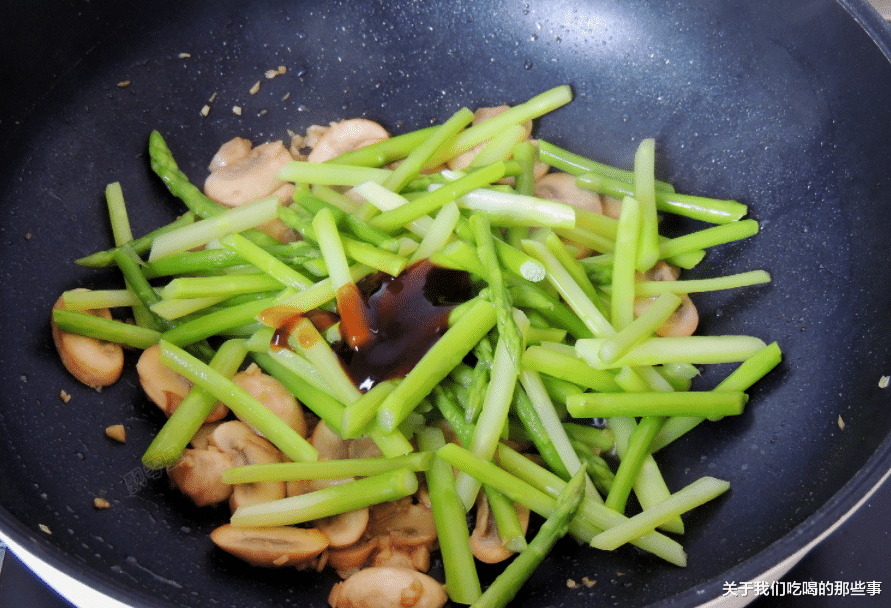 阳了吃什么好得快?专家:少吃白粥馒头,多吃4种食物,增强免疫
