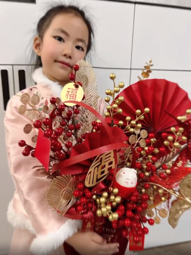 于震|“骆士宾”于震与娇妻结婚10周年,晒恩爱合照甜蜜表白惹人羡