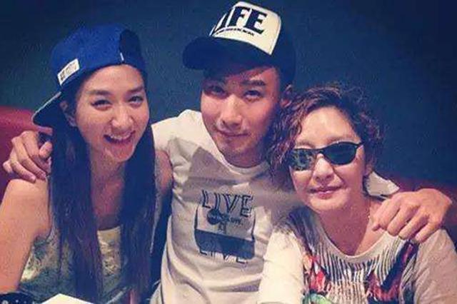 雪梨|她14岁和张国荣相恋,17岁当小三生子被抛弃,今55岁不后悔