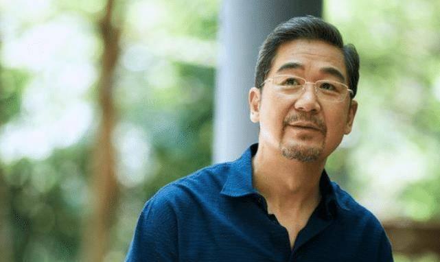 邓婕|64岁的邓婕，分手协议成她一生的痛，养女长相越长越像张国立