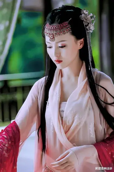 李依晓|?古装美女集合：林依晨、郭珍霓、唐嫣、黄圣依和李依晓都太美了