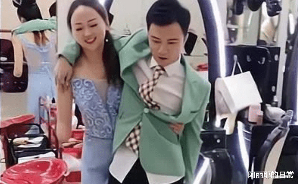 成都“连体夫妻”:无腿丈夫劈腿女粉丝,独臂妻子却带娃净身出户
