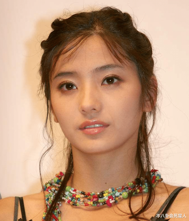 整容|那些红极一时的韩流明星，整容整得面目全非，动脸后遗症太可怕