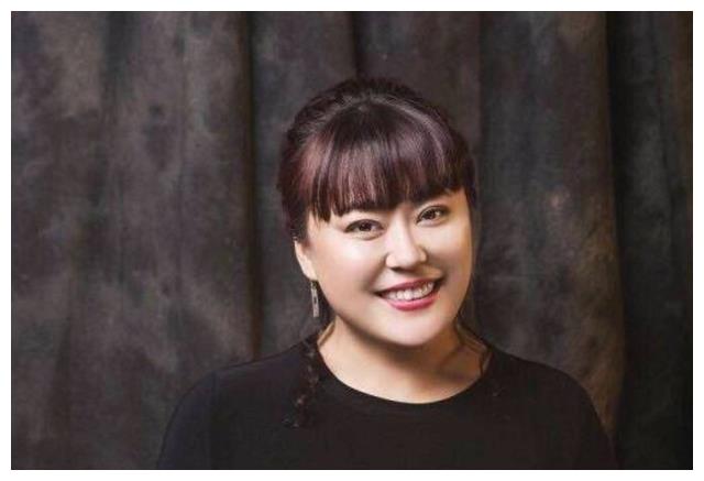 李菁菁|演员李菁菁:三婚三离,50岁下嫁小22岁圈外男友后,怎样了