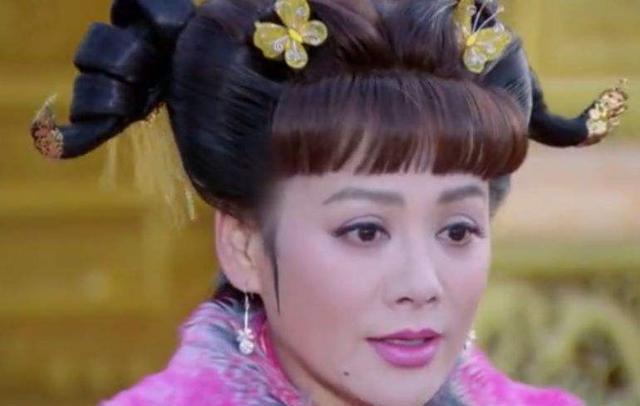 明星 好笑又心疼，明明是花容月貌的女明星，却个个都被离奇造型给坑了