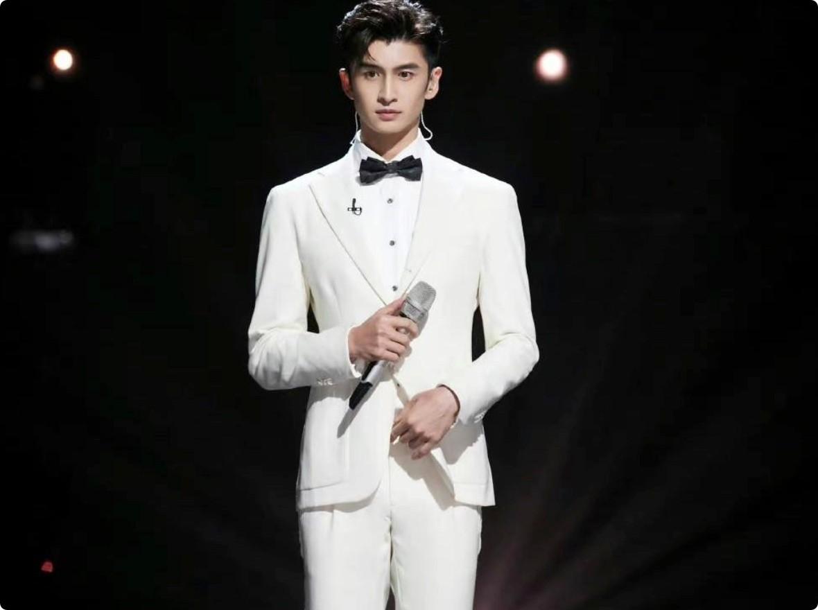 妻子的浪漫旅行6|《妻子的浪漫旅行6》，官宣定档，四对嘉宾，无惊喜，谢娜缺席太失望