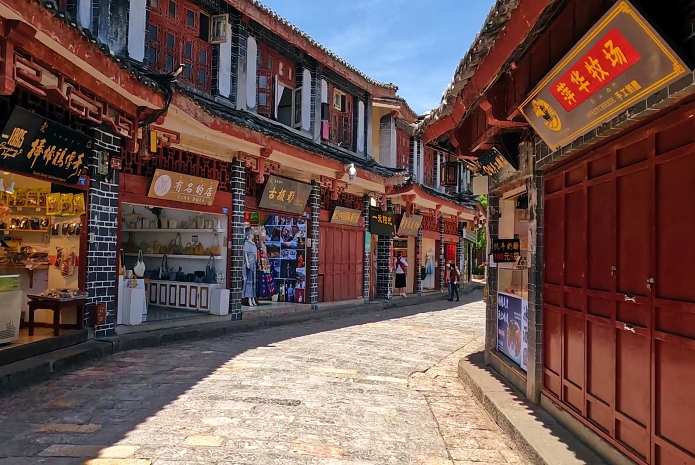 旅游市场|云南一座古城迎来新一批游客，却几乎不消费，商家正为生计发愁