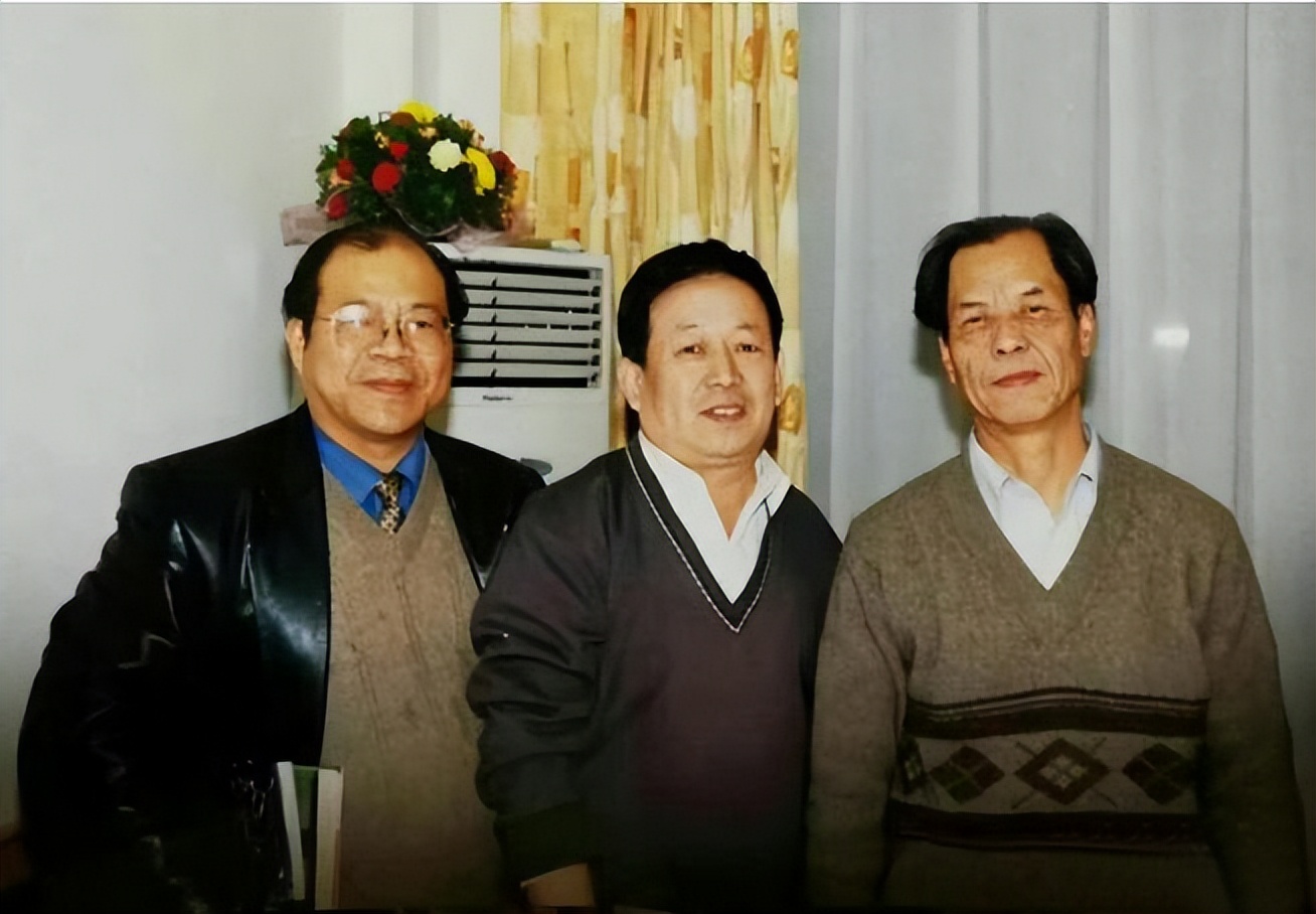 陈忠实|陈忠实：饱蘸血泪写成《白鹿原》，3个子女都没沾他的光