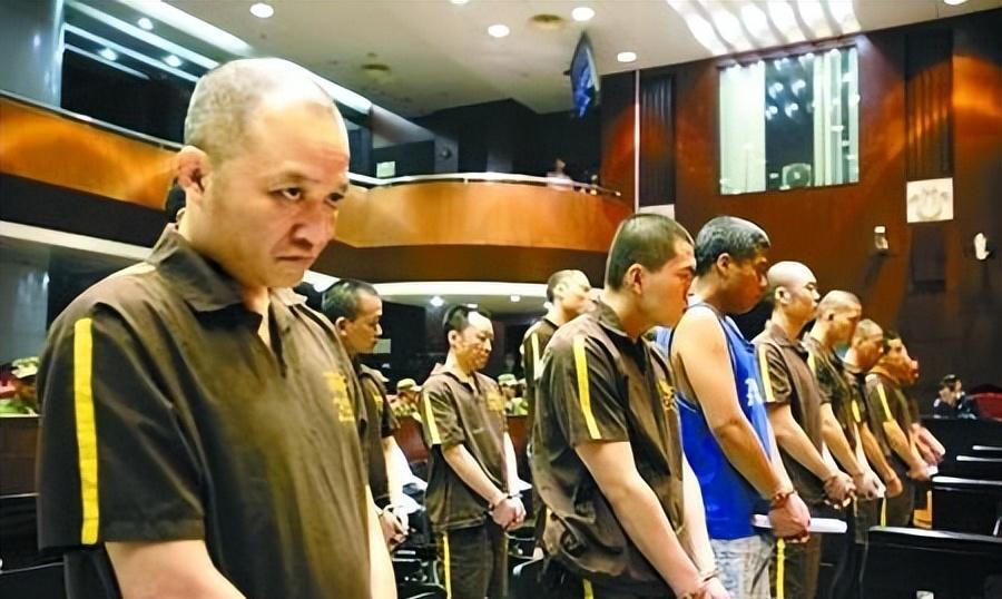 广州“黑老大”被判死刑!庭审现场目露凶光,还拒不认罪