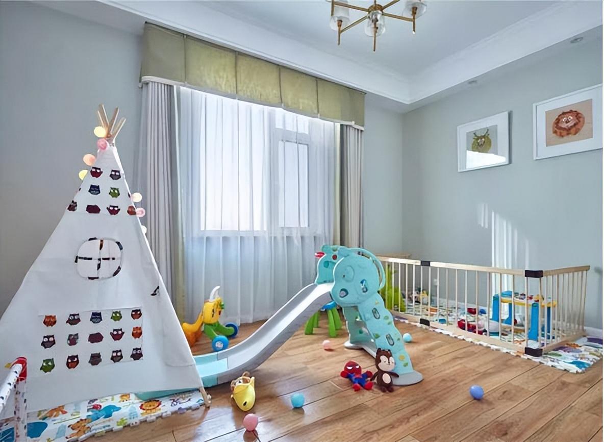 120平美式风三居室,突出木质本身的特点简单又不失大气