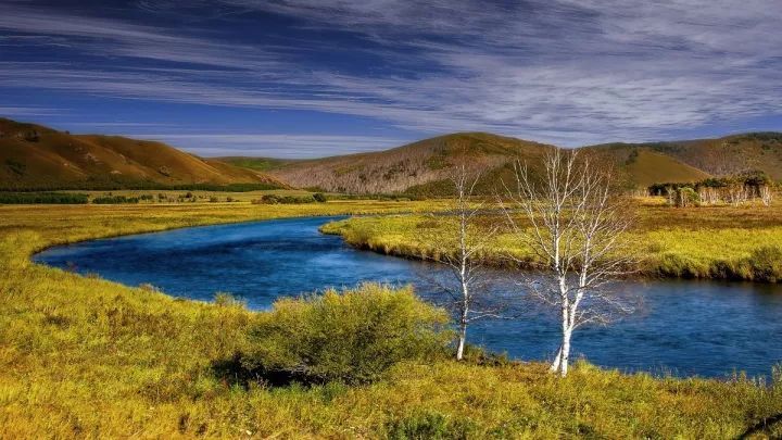 阿尔山|中蒙边界一个没有存在感的小镇,靠一波秋色刷爆连喀纳斯都羡慕!