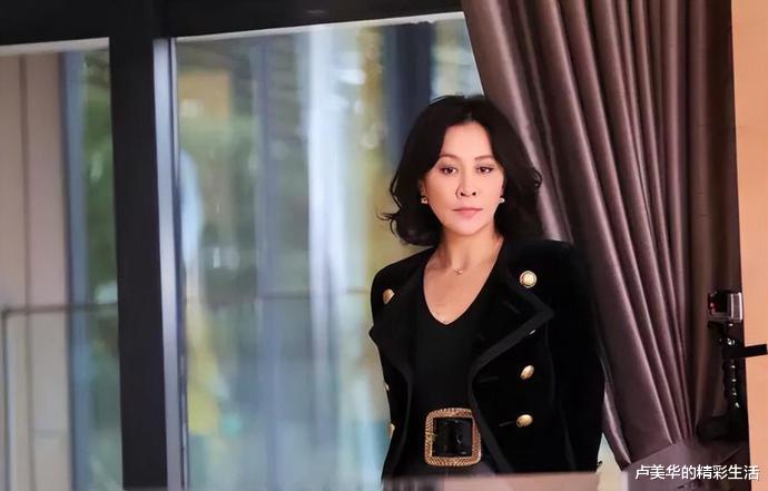 刘嘉玲|刘嘉玲在上海的豪宅火了，生活精致追求细节，连沙发都带有刺绣