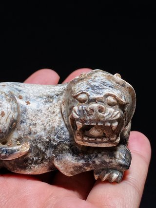 玉雕|汉 和田玉 鸡骨白 玉虎 卧虎 摆件 把件