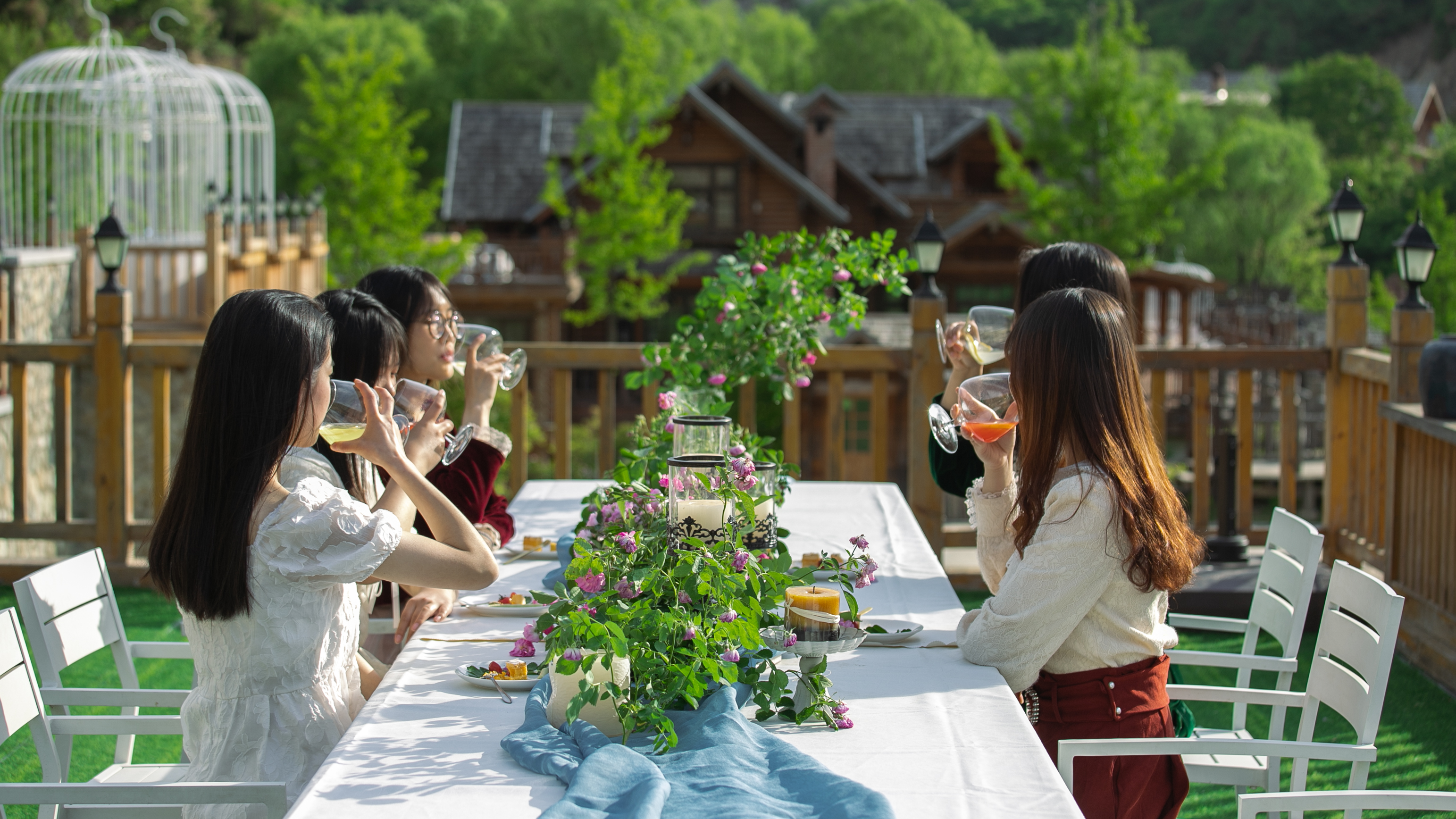 川藏公路|避世山野 | 森系露营地，草坪 帐篷 星空……