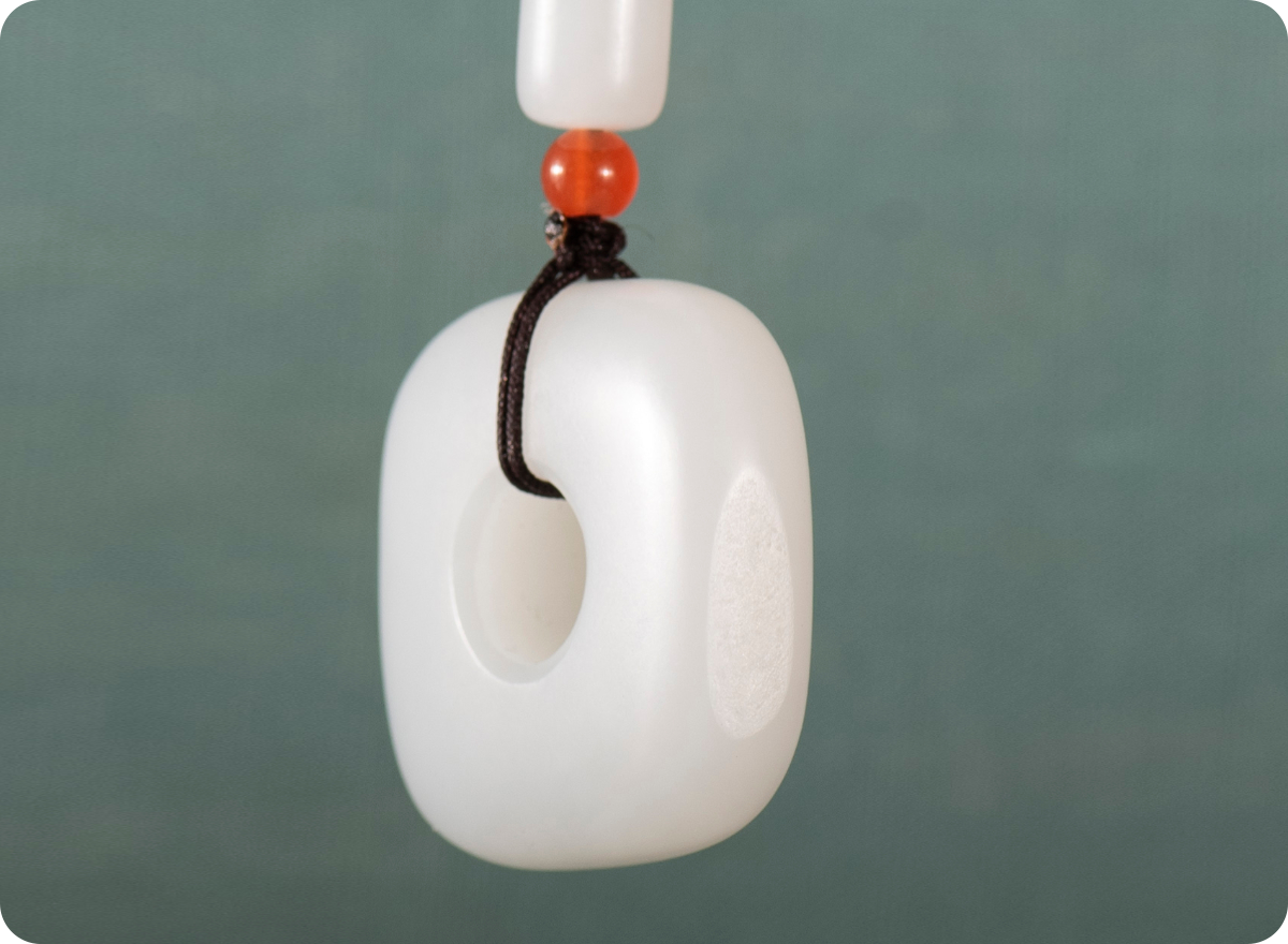 翡翠|玉挂件玉吊坠的历史发展、如何选择玉挂件、玉器挂件精品欣赏，看这一篇就够了