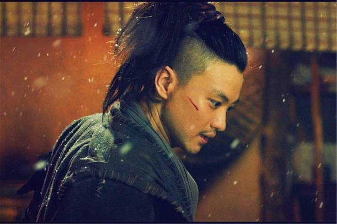 郭德纲|被“过度赞誉而不自知”的演员，看似演技很牛，实则滥竽充数