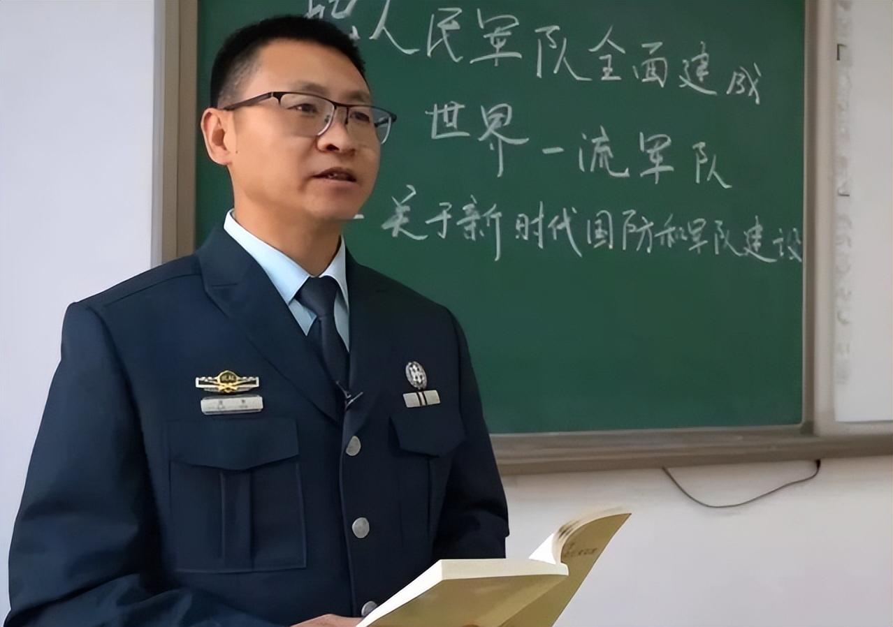 文职|海军公开招聘文职人员，实习期6000左右，3类毕业生可加分录取