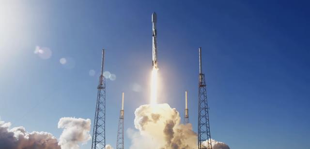 今年第一次任务就令人叹为观止,SpaceX一箭114星任务发射成功