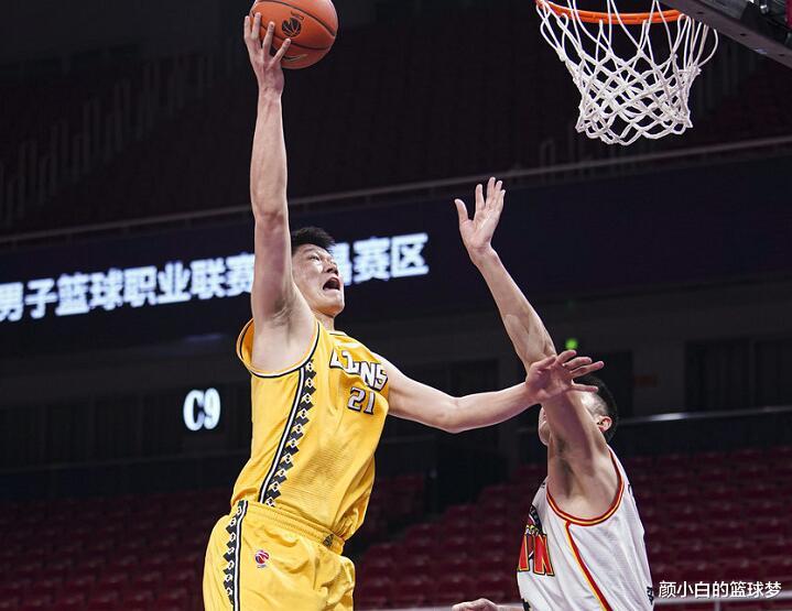 胡金秋|胡金秋仅休息1分26秒！数据无法体现他价值，MVP仍是三叉戟核心