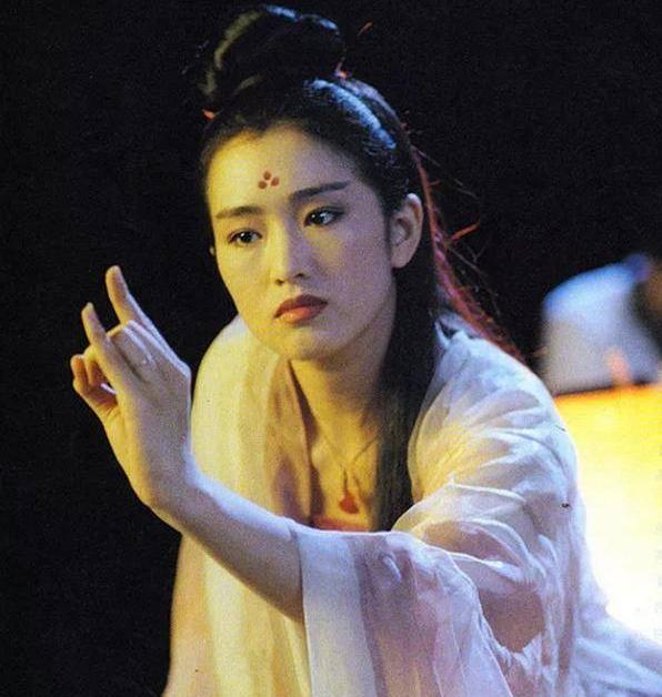 甘婷婷|有一种“痛”叫同居多年被甩，青春被错付，最长的13年