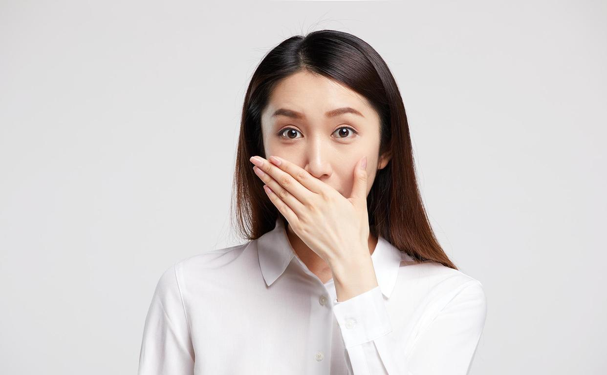 儿媳装病不上班不看孩子还欺负婆婆,婆婆怒走人:搭钱干活还受气