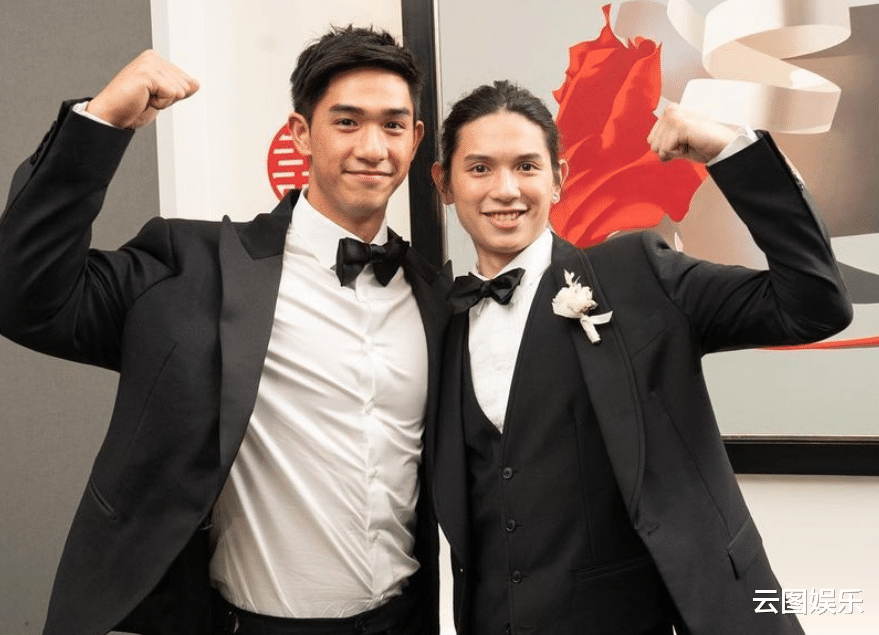 吴婉芳|霍启刚堂妹婚后首张全家福曝光，婆婆吴婉芳素颜出镜，54岁似少女