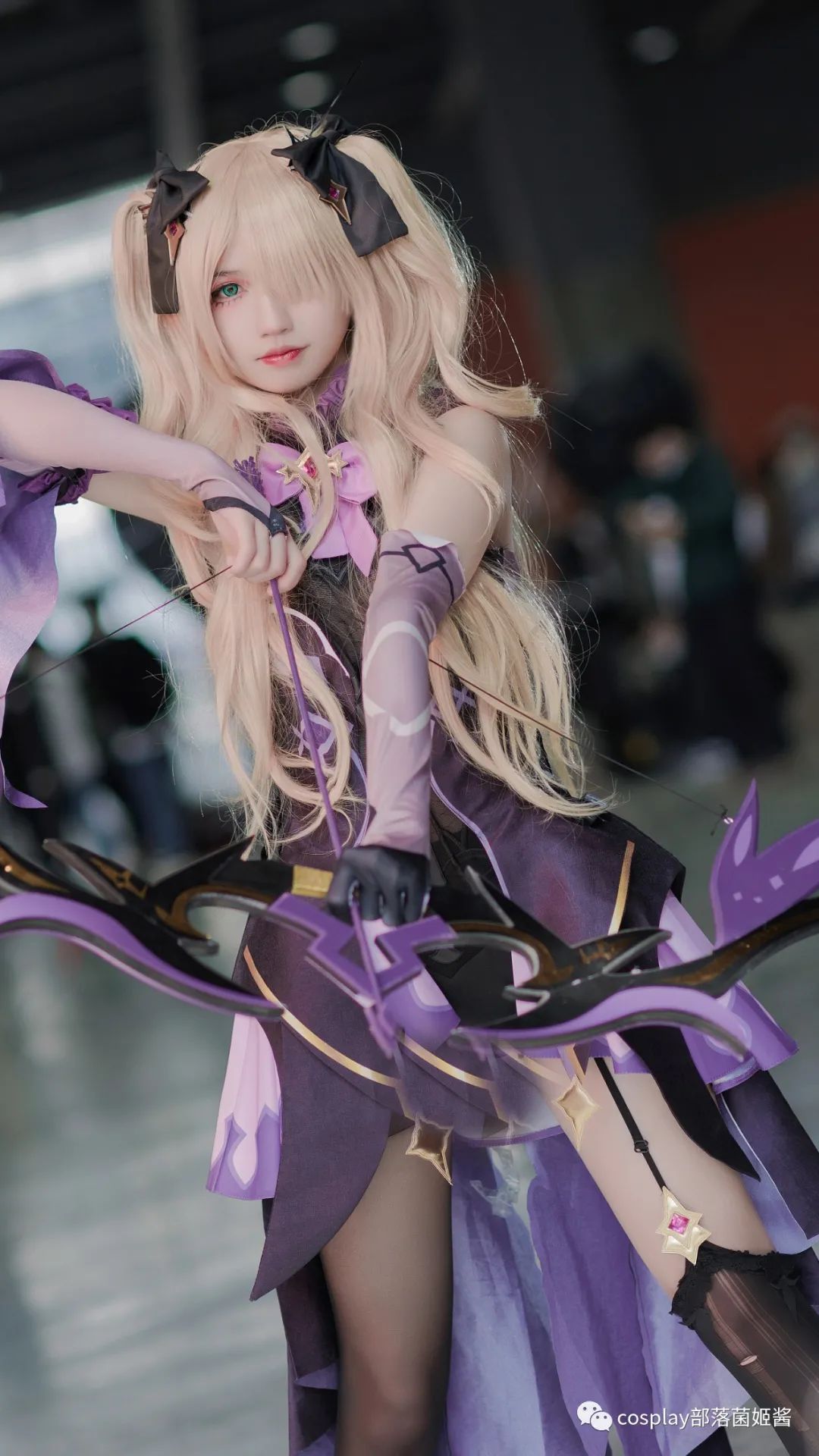 关晓彤|cos：原神断罪女皇菲谢尔场照@白茶