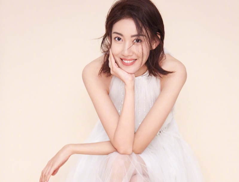 高露|从业二十载,高露一直坚守初心,不同角色切换自如