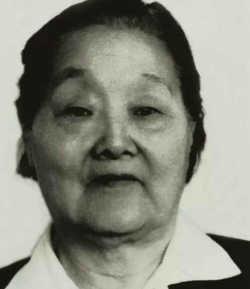 民国女律师,主持首部《婚姻法》,因有个好老公,被宠成了小女孩